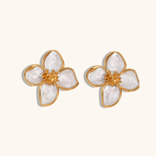 Chic Shell Flower 18 Gold-Plated Stud Earrings
